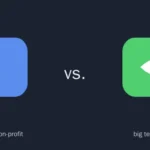 Illustration: Signal vs. WhatsApp, a blue chat bubble with a padlock versus a green chat bubble with an eye